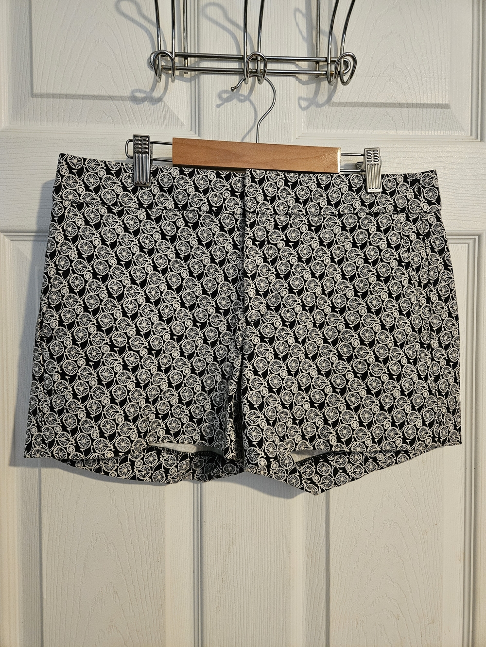 Banana Republic Hampton Fit Shorts Size 4
